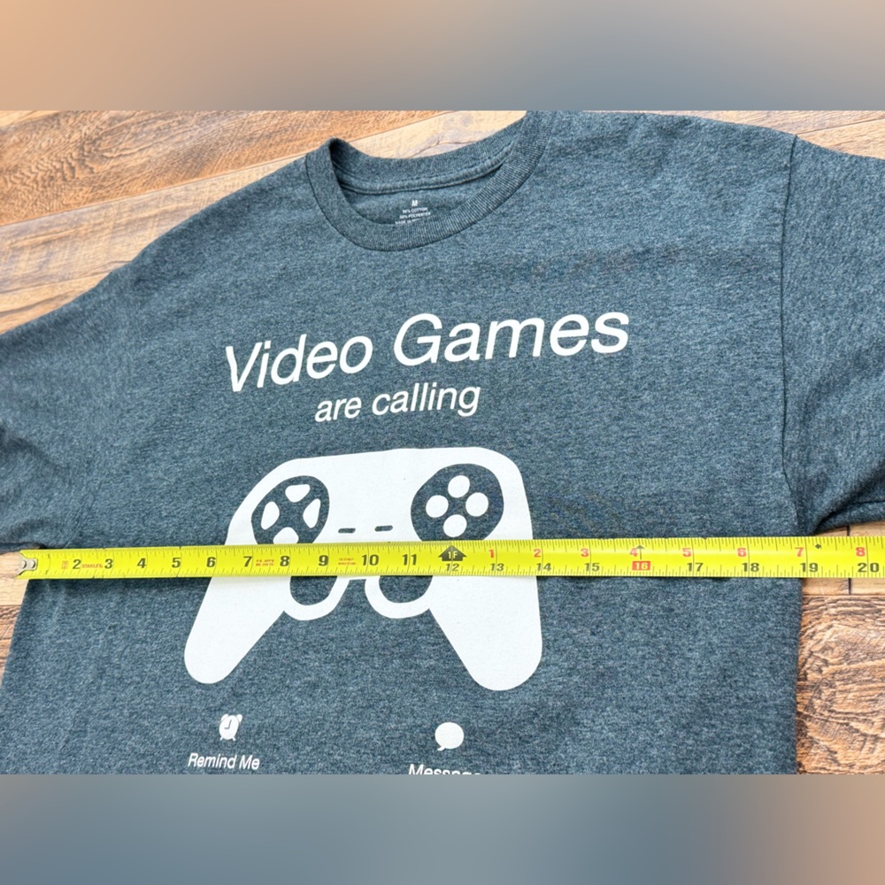 Video Games are Calling And I Must Go, Graphic T-Shirt, Men's Size Medium (Gray) - Picture 5 of 7
